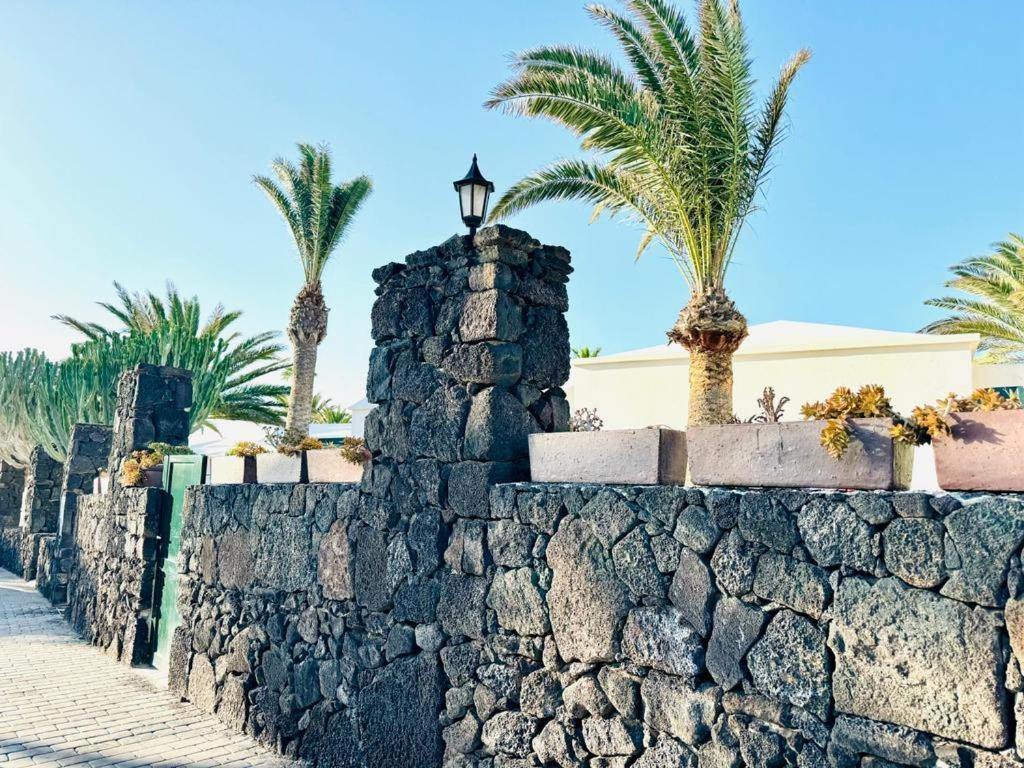Luxury Bungalow Playa Roca Costa Teguise Kültér fotó